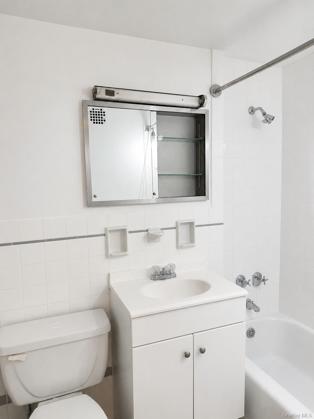 61-55 98th Street 14f Property Photo 13