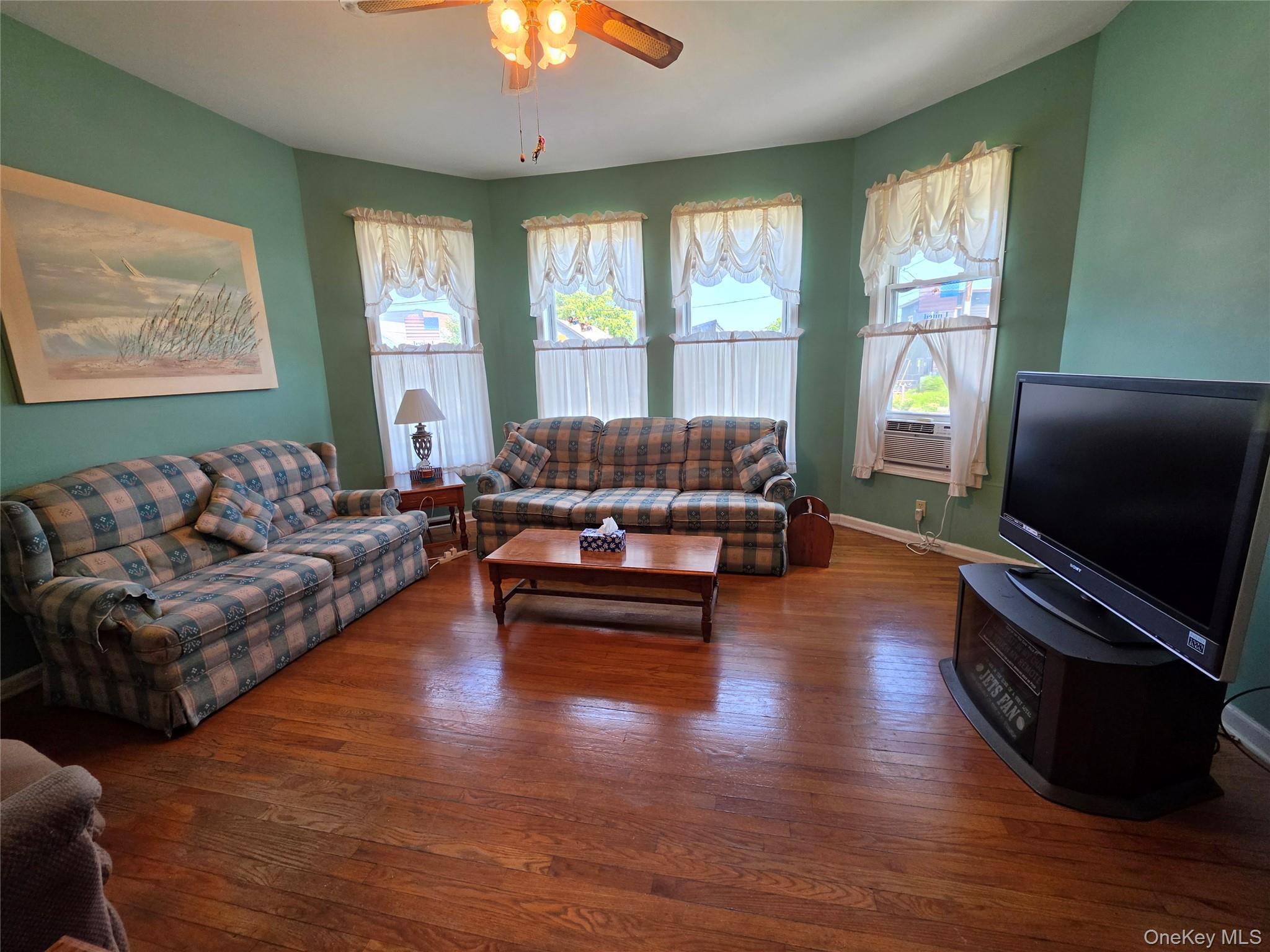 83 Green Street Property Photo 7