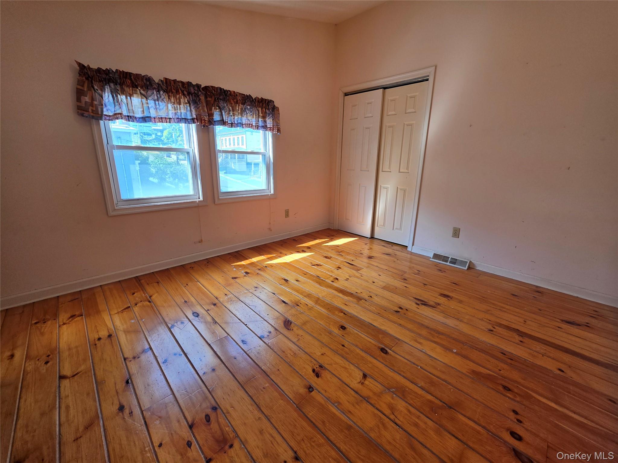 83 Green Street Property Photo 26