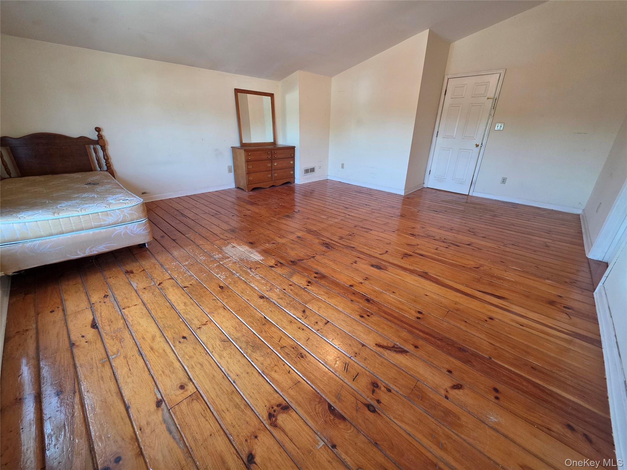 83 Green Street Property Photo 29