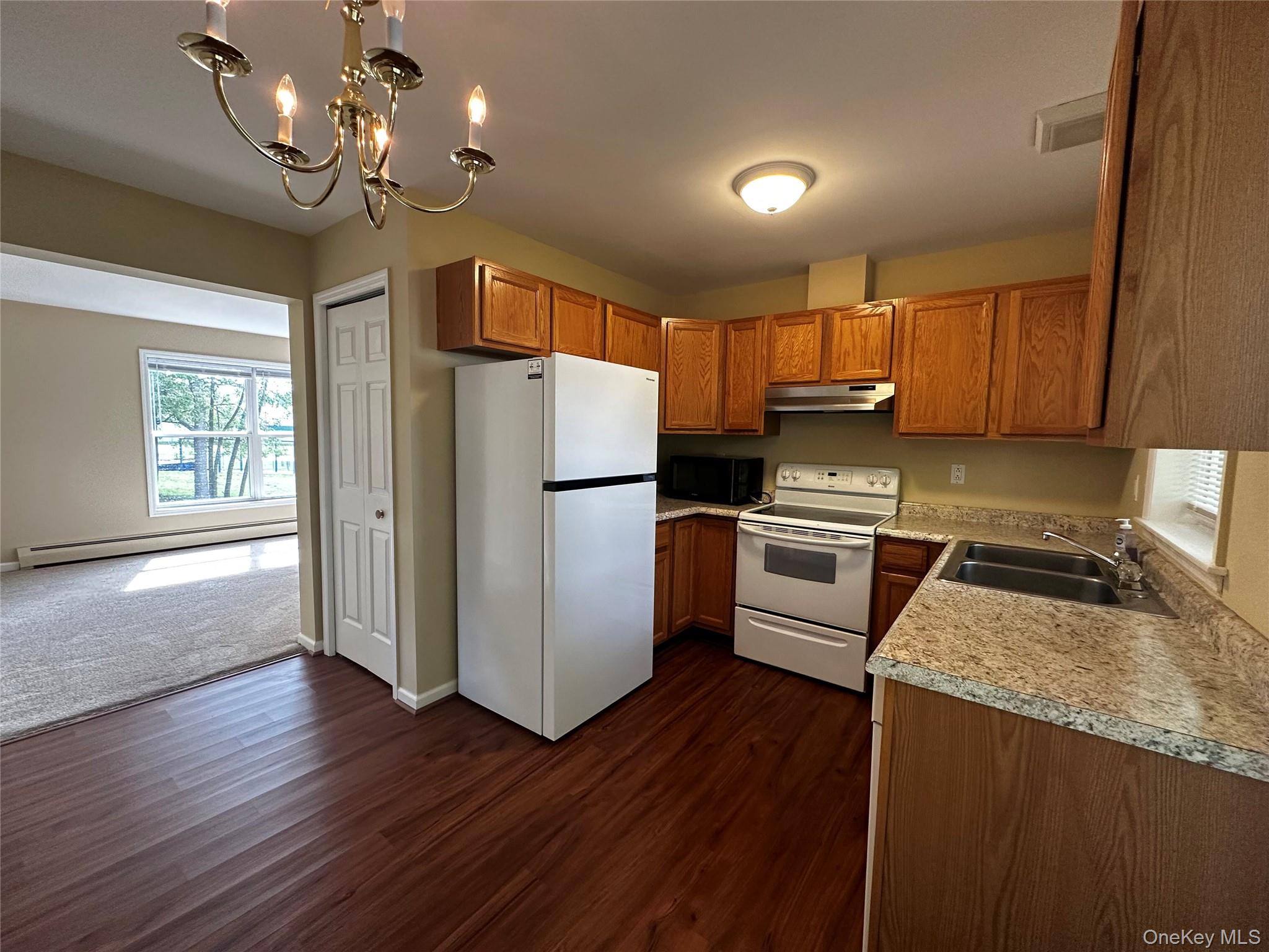 35 Bridge Street B Property Photo 5