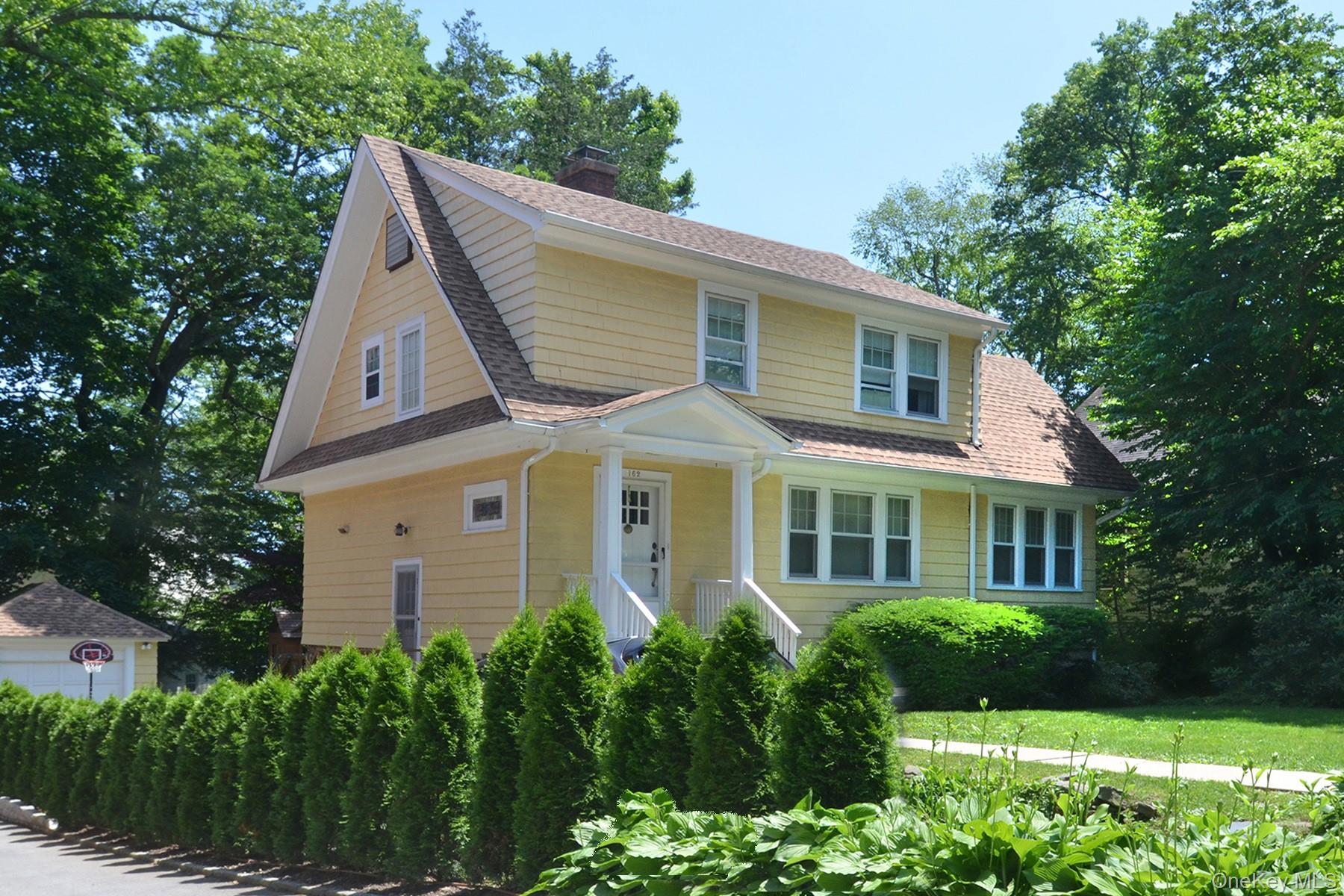 162 Rockingstone Avenue Property Photo 1