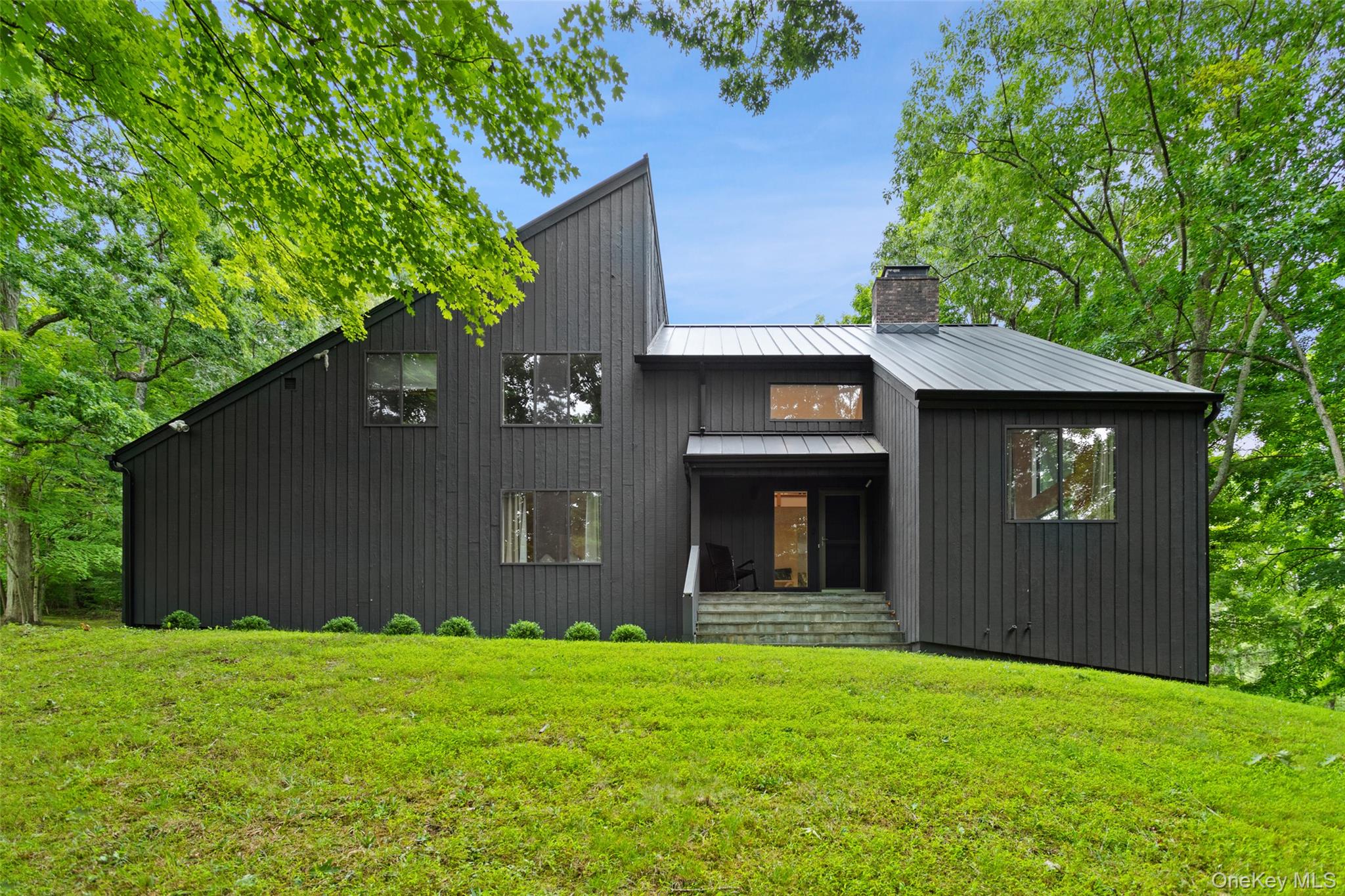 25 Cross Pond Road Property Photo 1