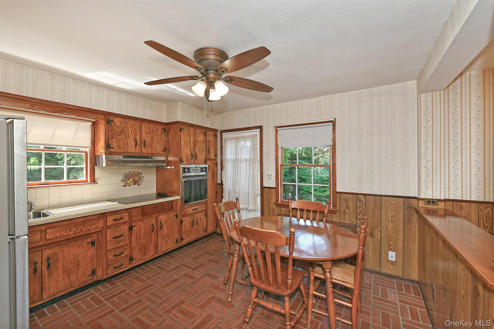 20 Brook Lane Property Photo 12