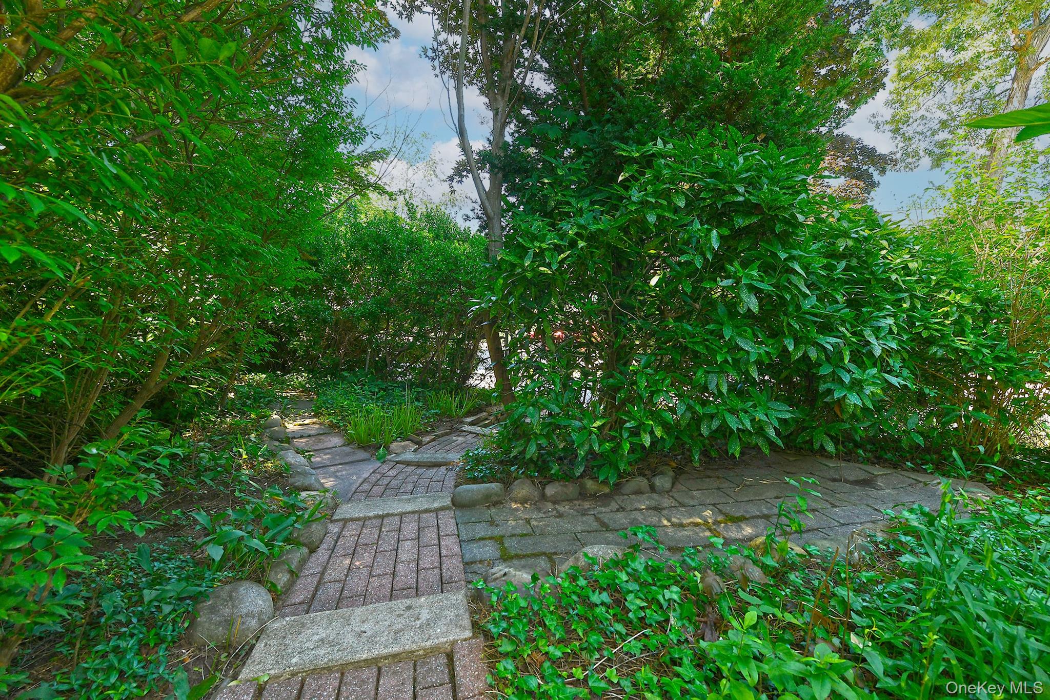 20 Brook Lane Property Photo 40