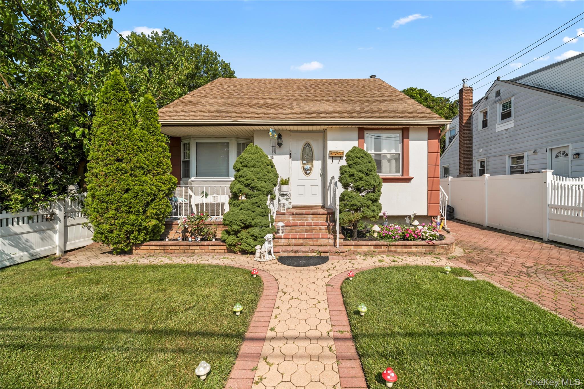461 Greengrove Avenue Property Photo 1