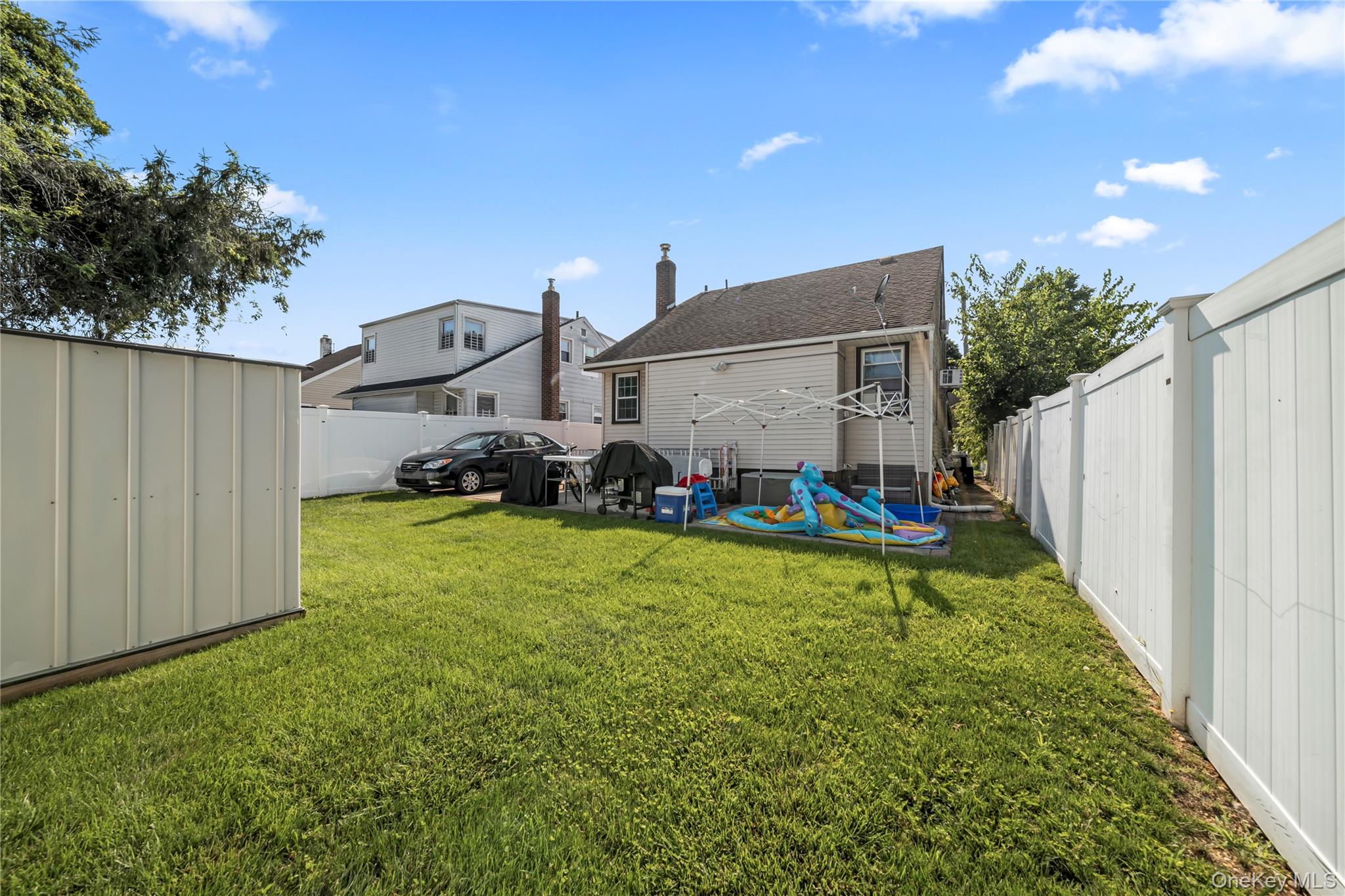 461 Greengrove Avenue Property Photo 16