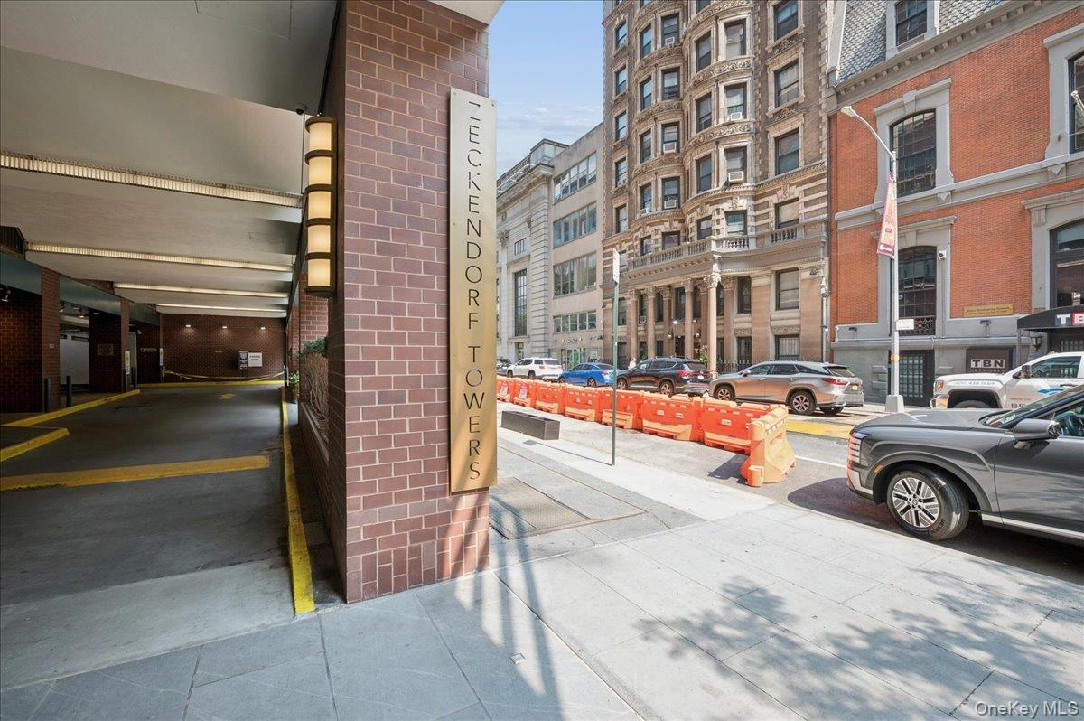 1 Irving Place U16e Property Photo 2