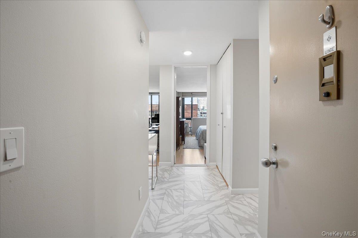 1 Irving Place U16e Property Photo 5