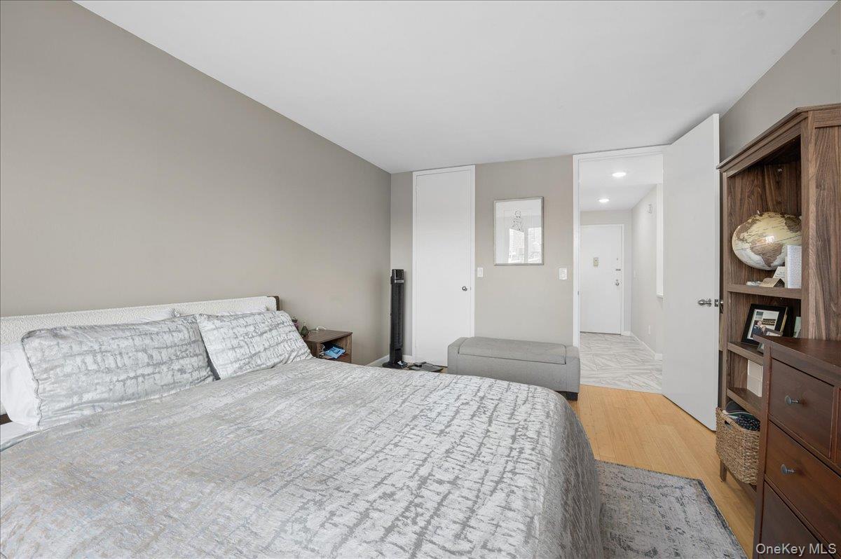 1 Irving Place U16e Property Photo 9