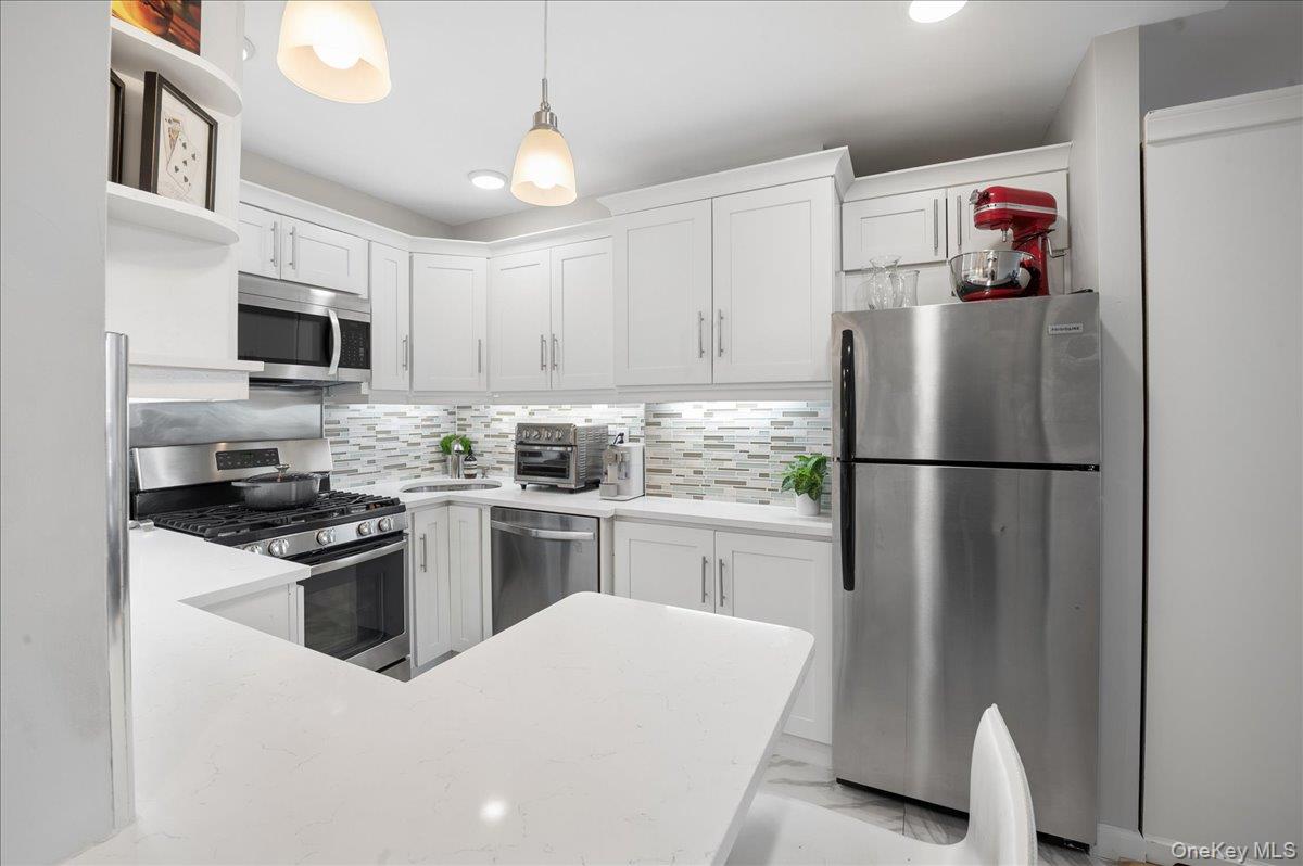 1 Irving Place U16e Property Photo 10