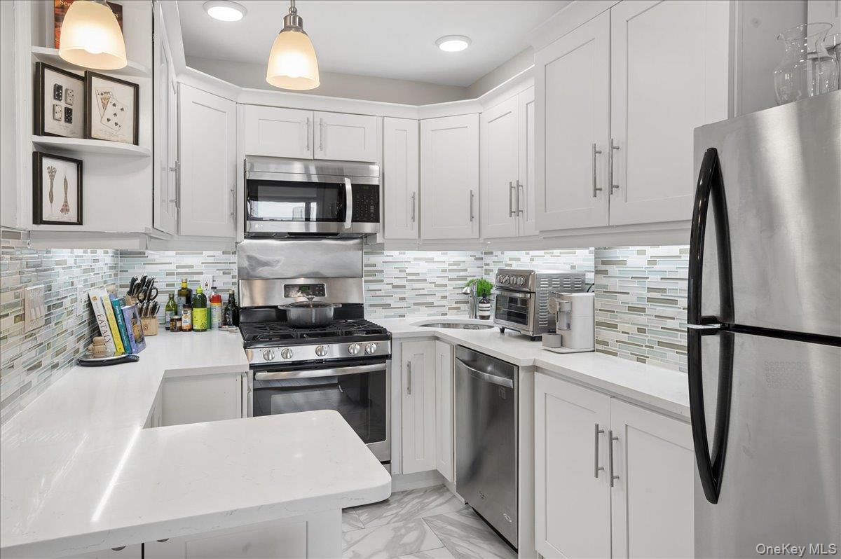 1 Irving Place U16e Property Photo 11