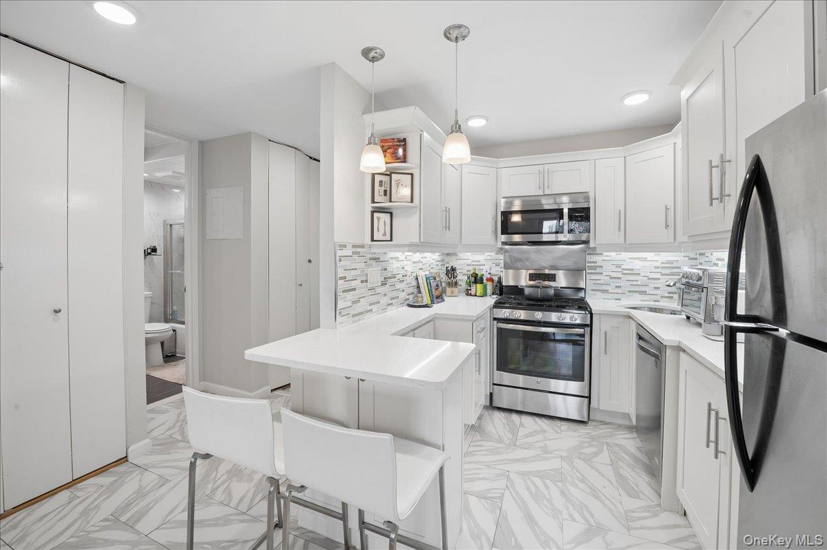 1 Irving Place U16e Property Photo 12