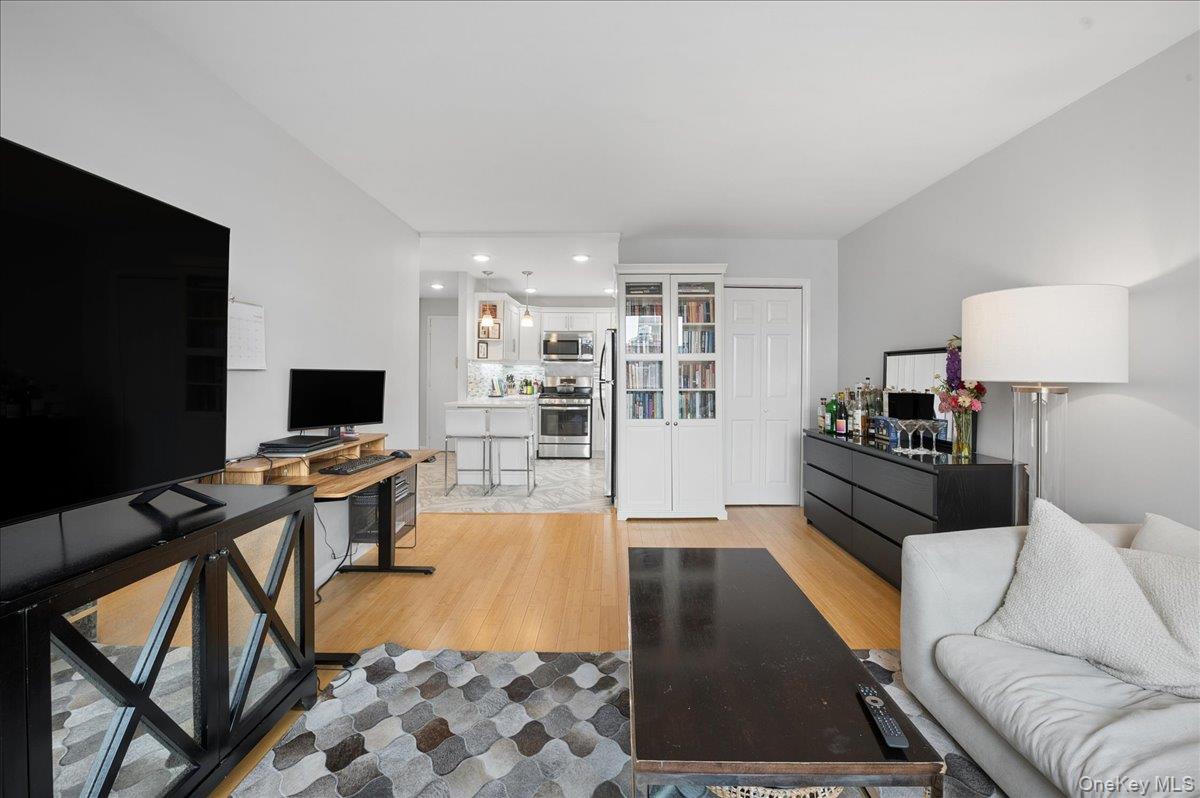 1 Irving Place U16e Property Photo 17