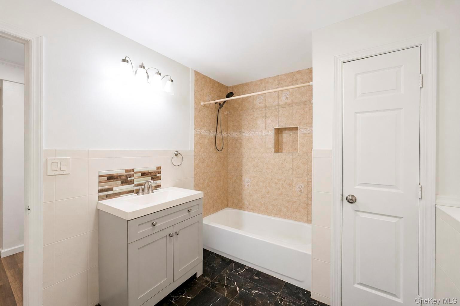 71 Barton Avenue Property Photo 20