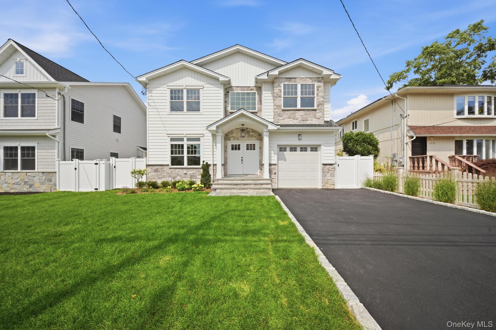 1586 Maeder Avenue Property Photo 1