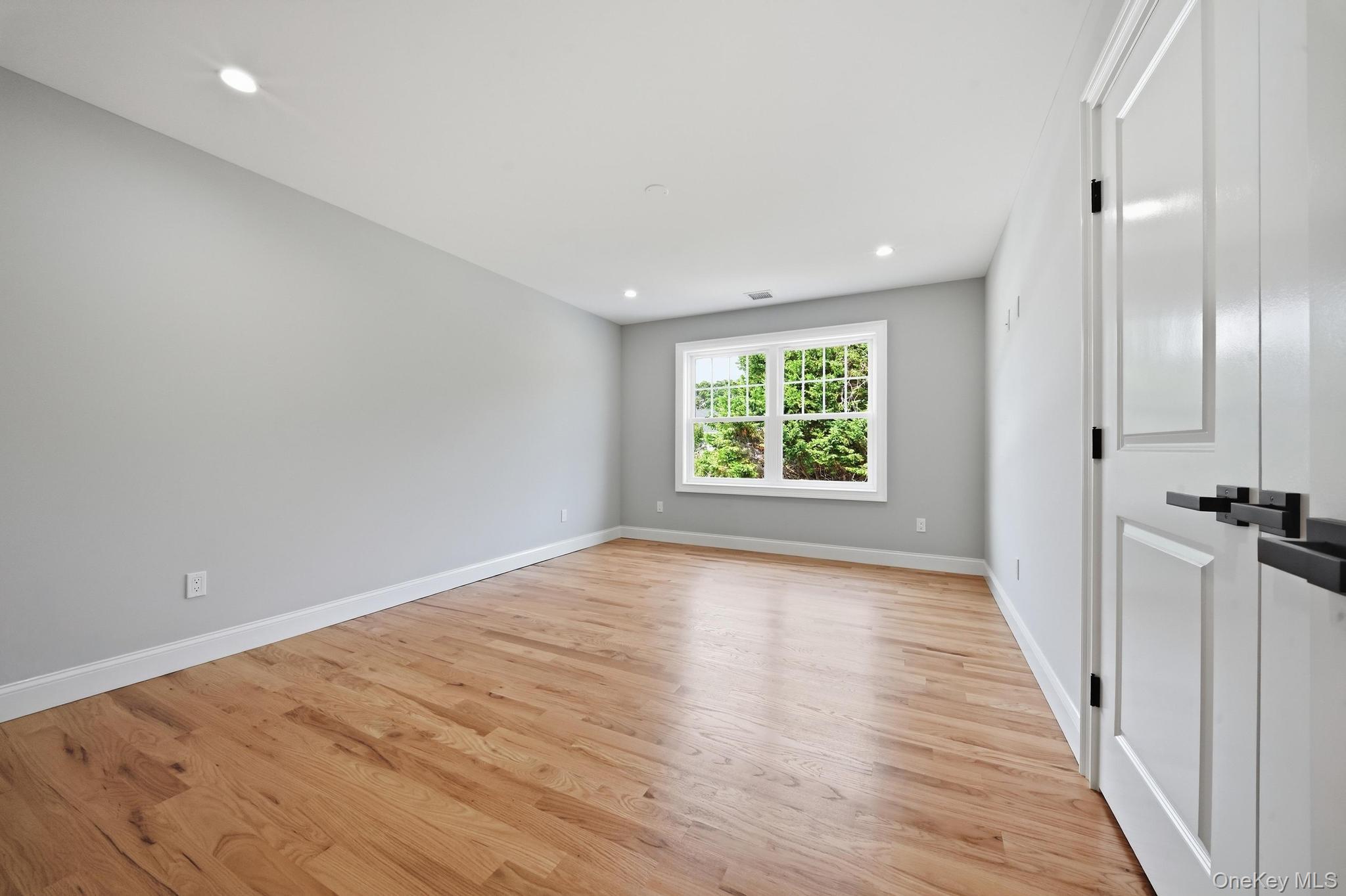 1586 Maeder Avenue Property Photo 38