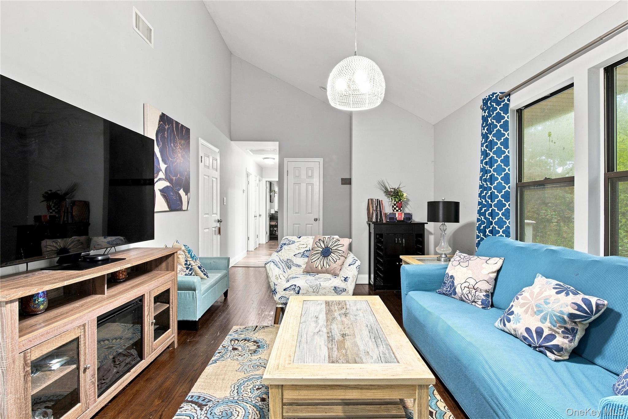 15 Seaside Avenue Property Photo 5