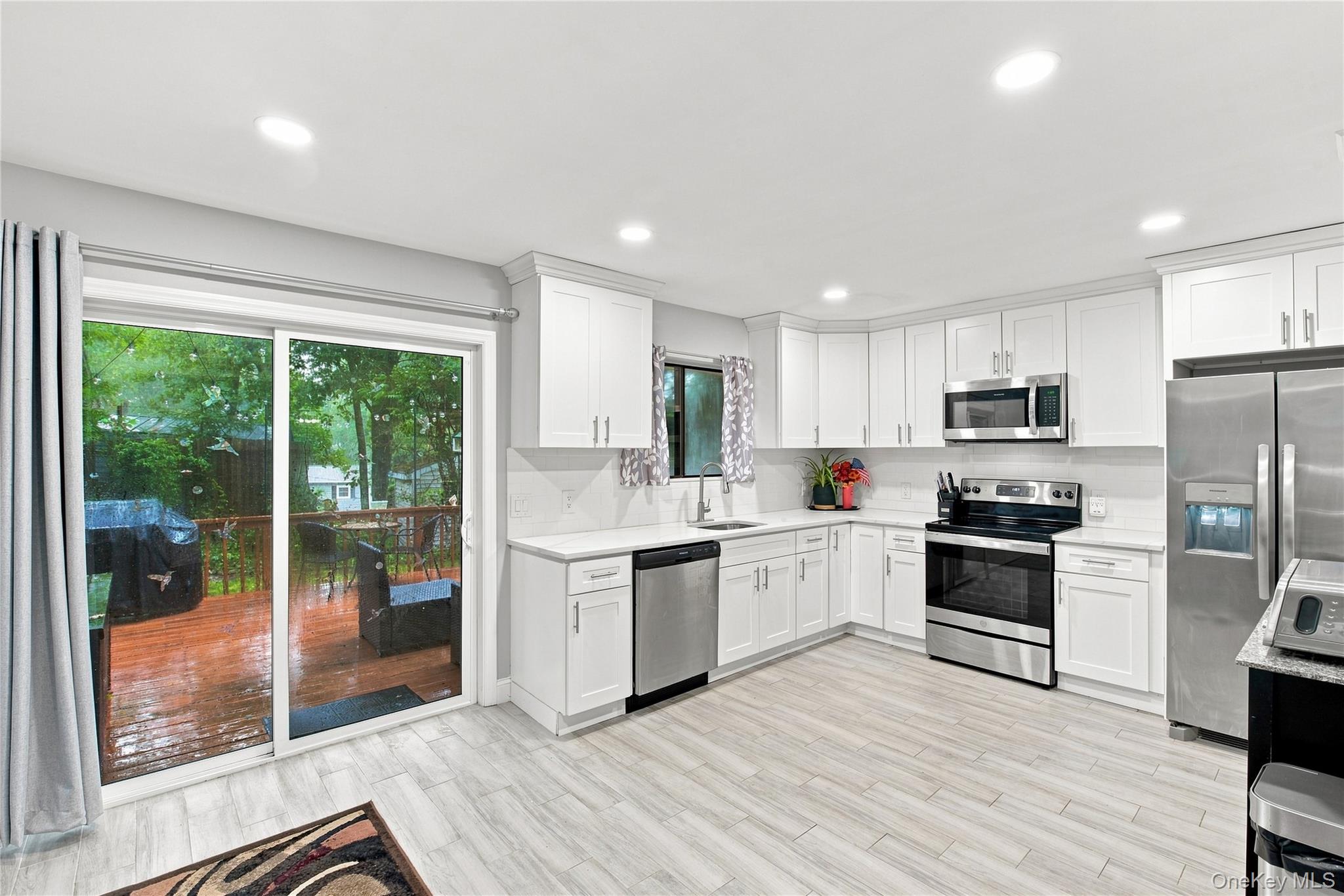 15 Seaside Avenue Property Photo 7