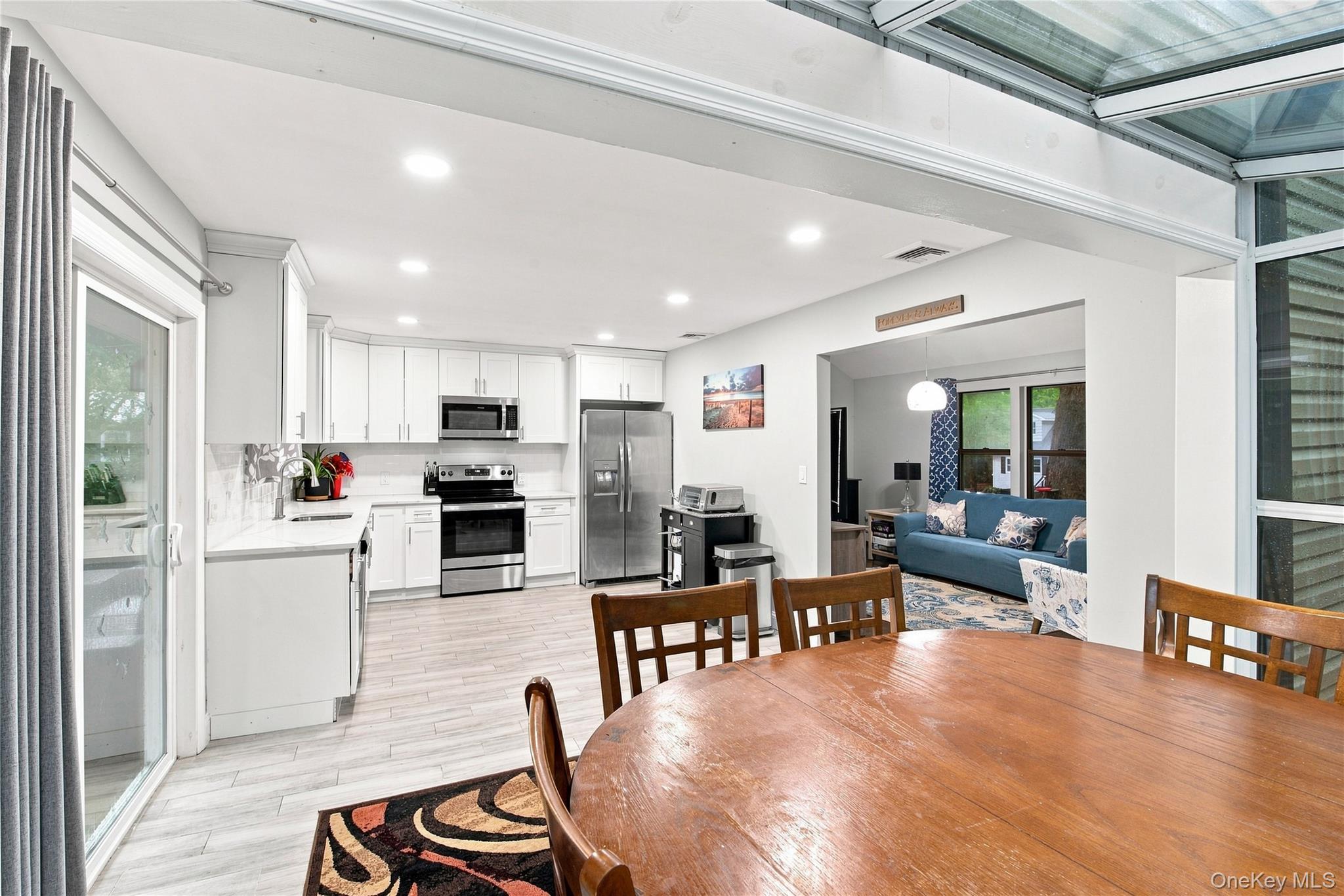 15 Seaside Avenue Property Photo 9