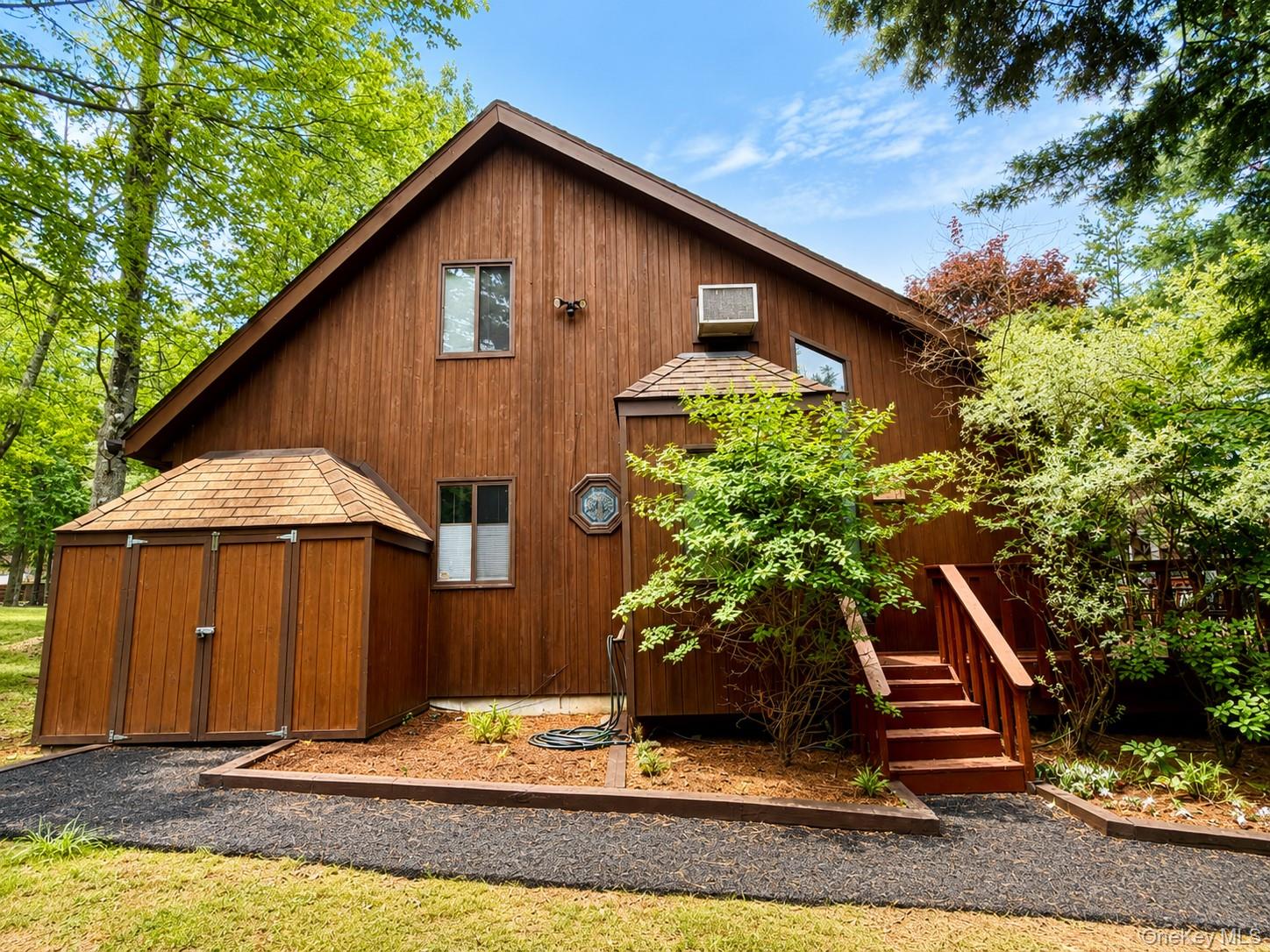 42 Lakeview Terrace Property Photo 1