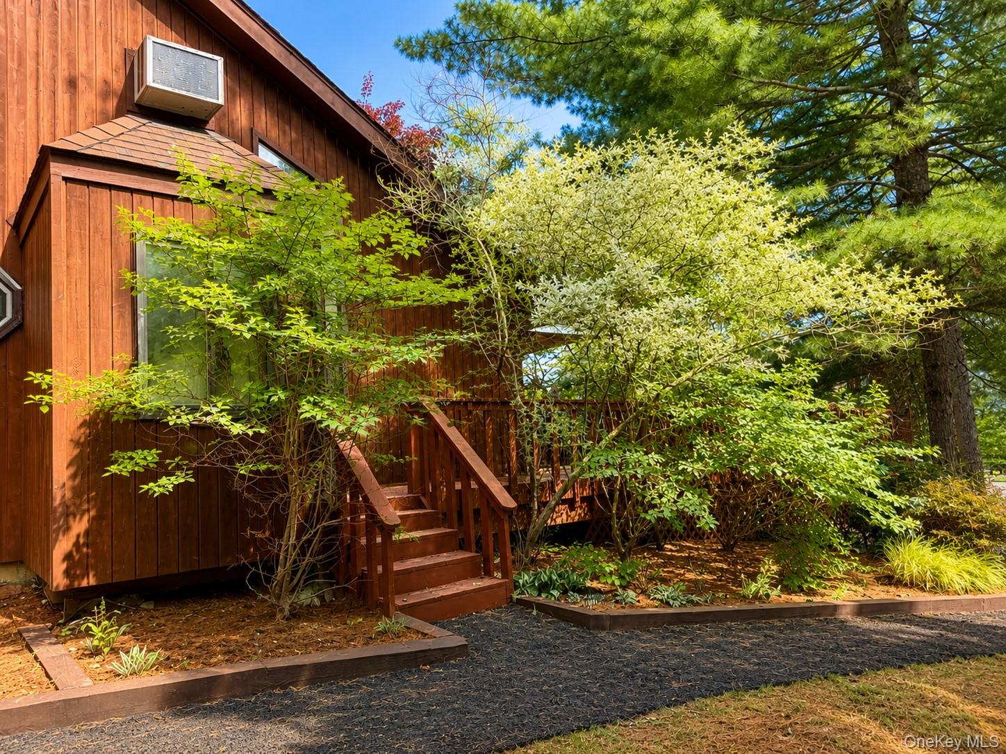 42 Lakeview Terrace Property Photo 2