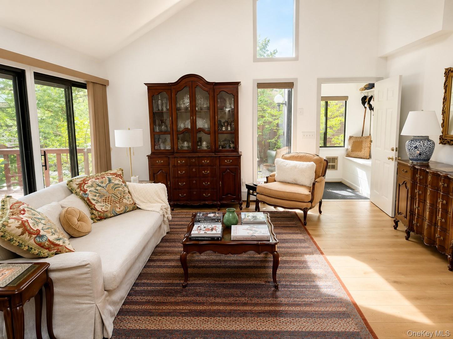42 Lakeview Terrace Property Photo 5