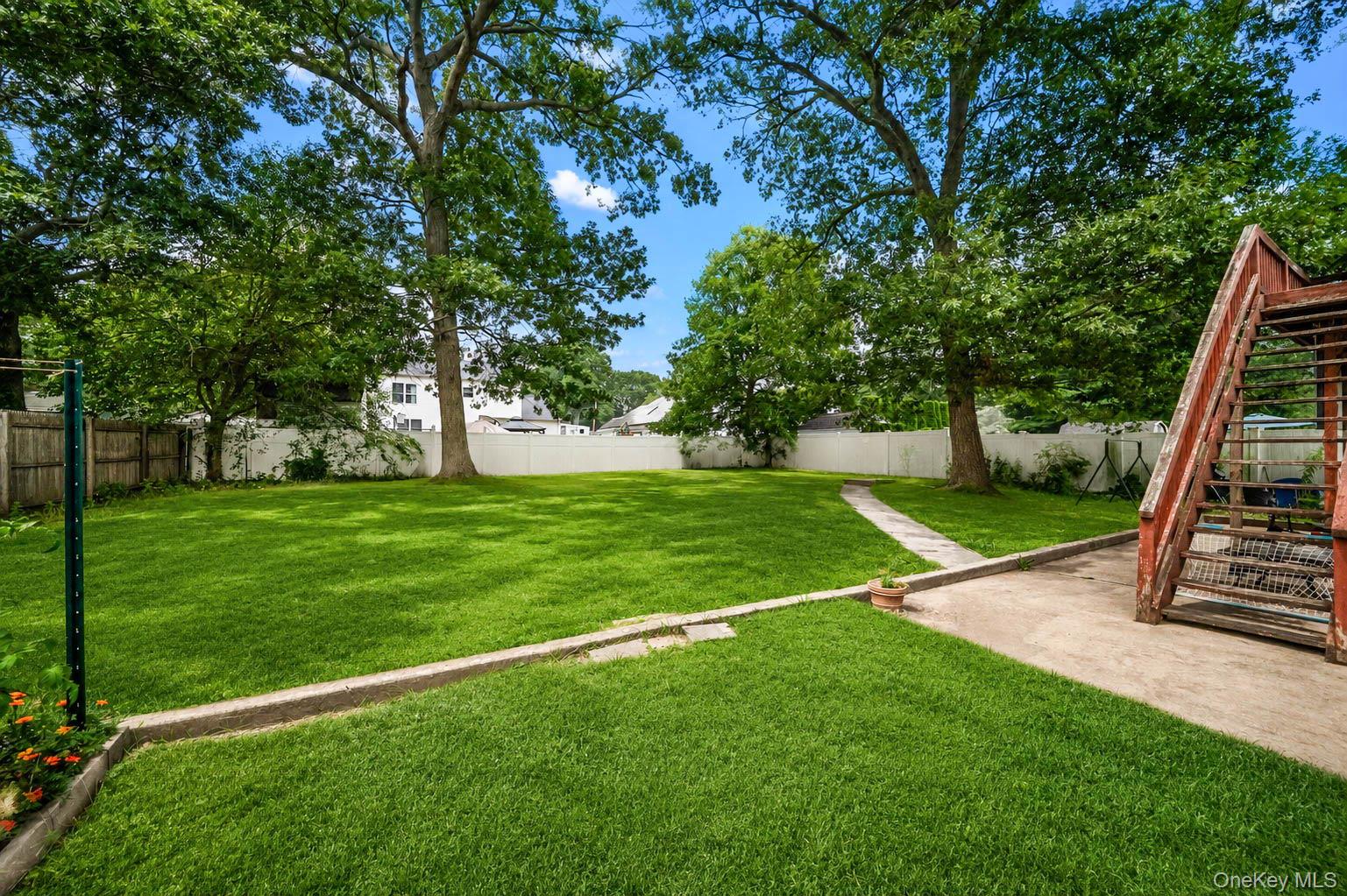 107 Cedar Oaks Avenue Property Photo 7