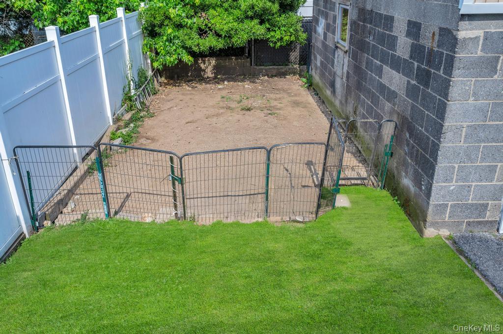 573 Miller Avenue Property Photo 26