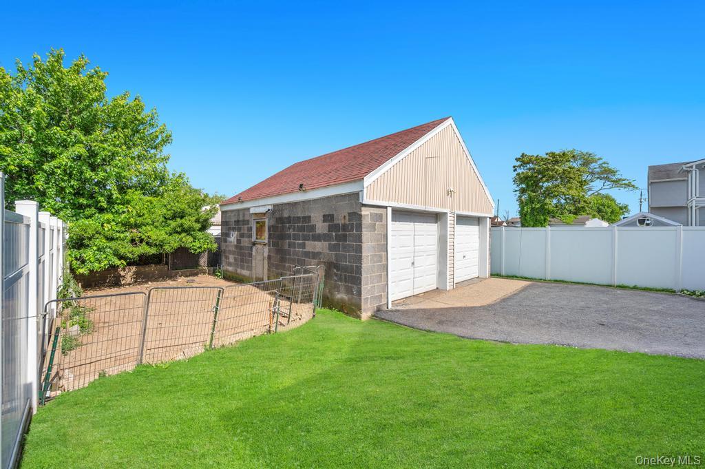 573 Miller Avenue Property Photo 30