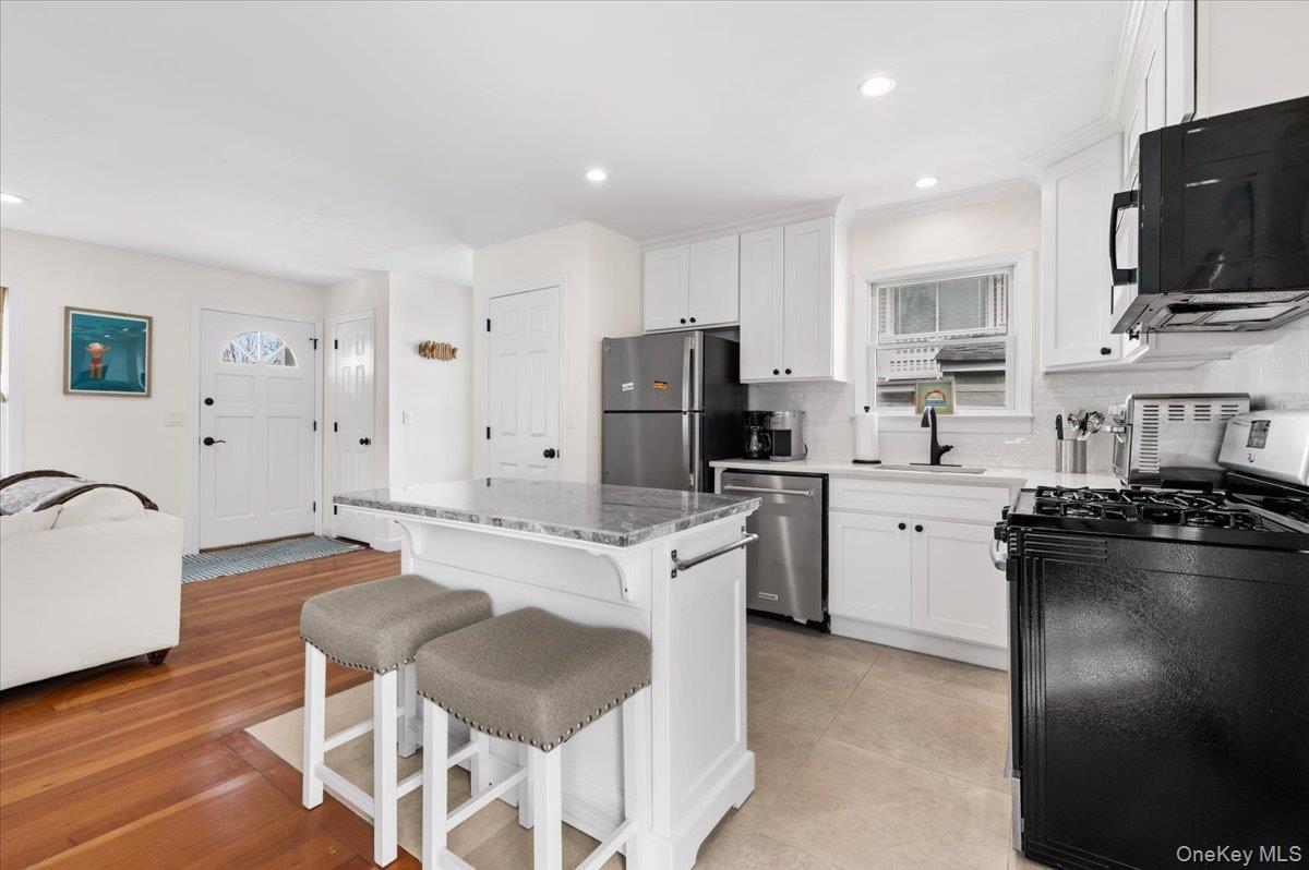 7 Whiting Road Property Photo 10
