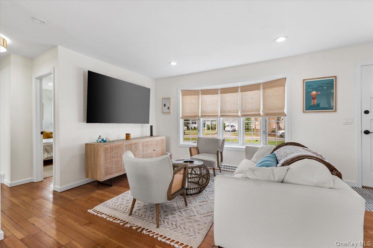 7 Whiting Road Property Photo 12