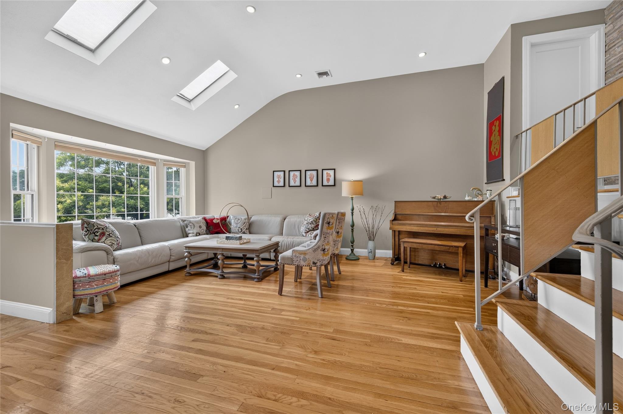 8 Yates Lane Property Photo 6