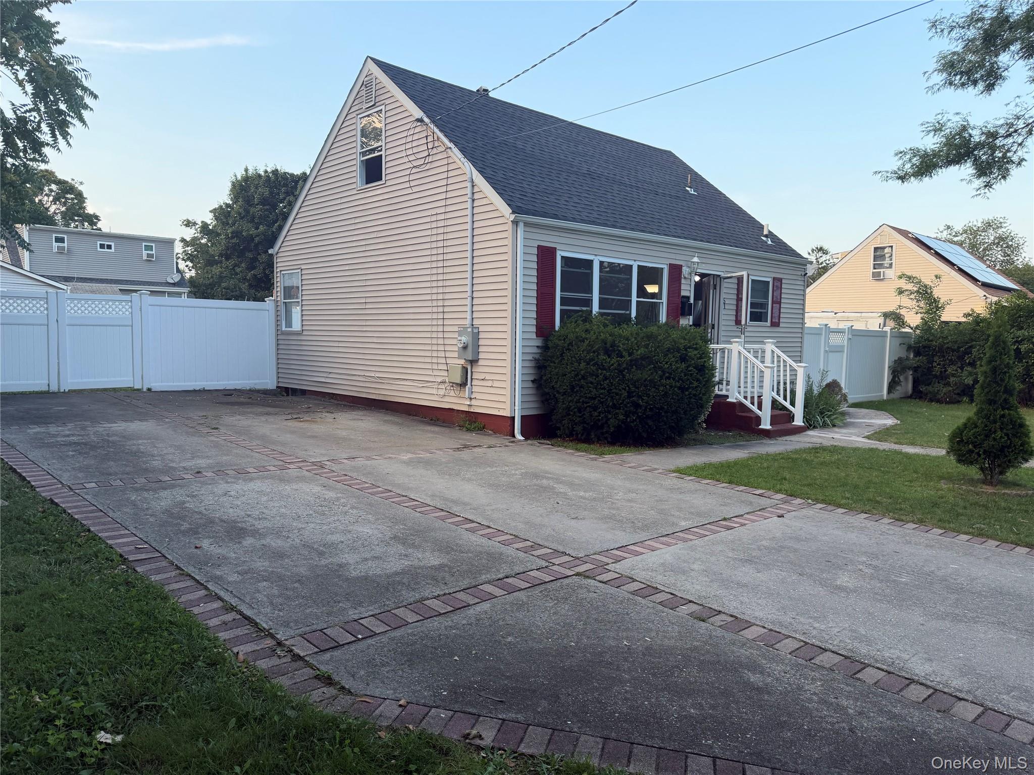 51 E Cedar Street Property Photo 2