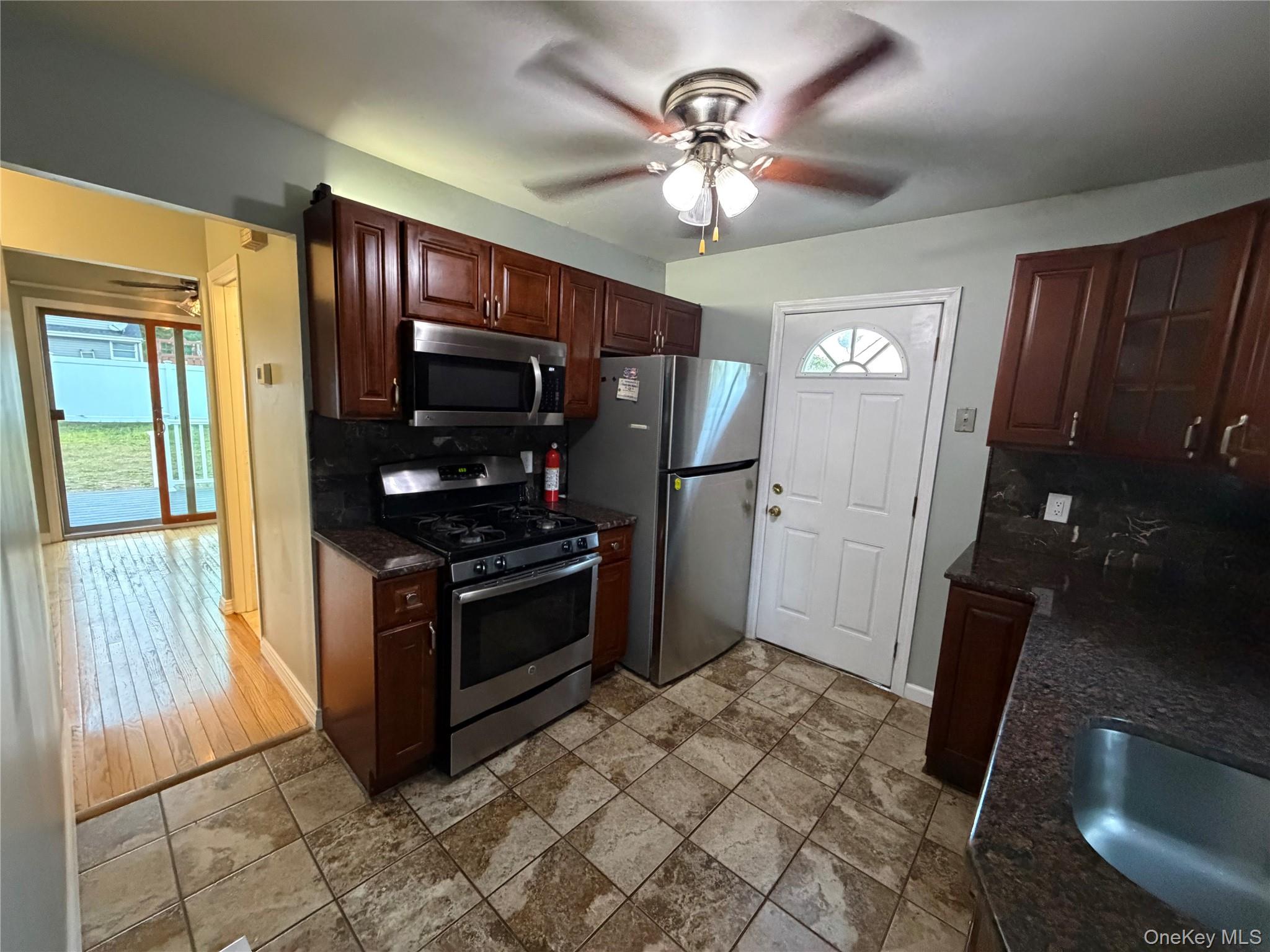 51 E Cedar Street Property Photo 8