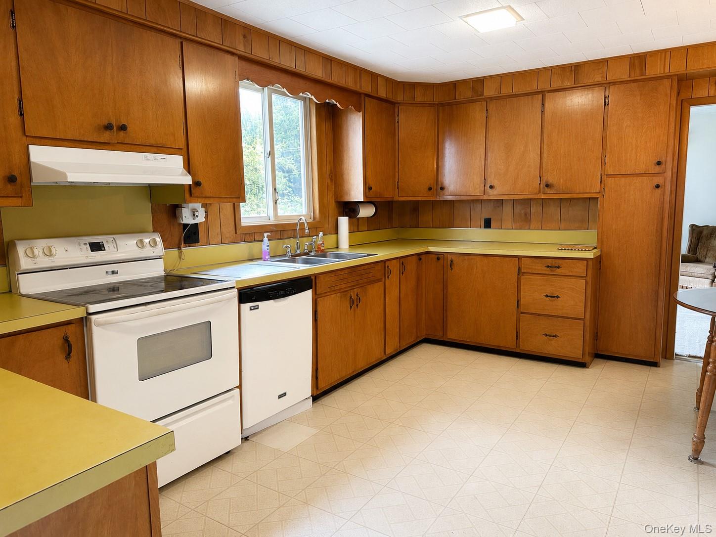 51 Shandelee Lake Road Property Photo 6