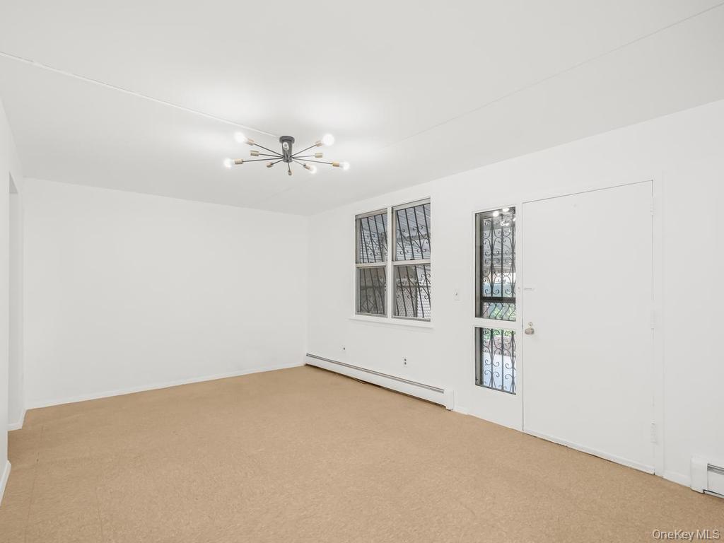 1060 Fox Street Property Photo 6