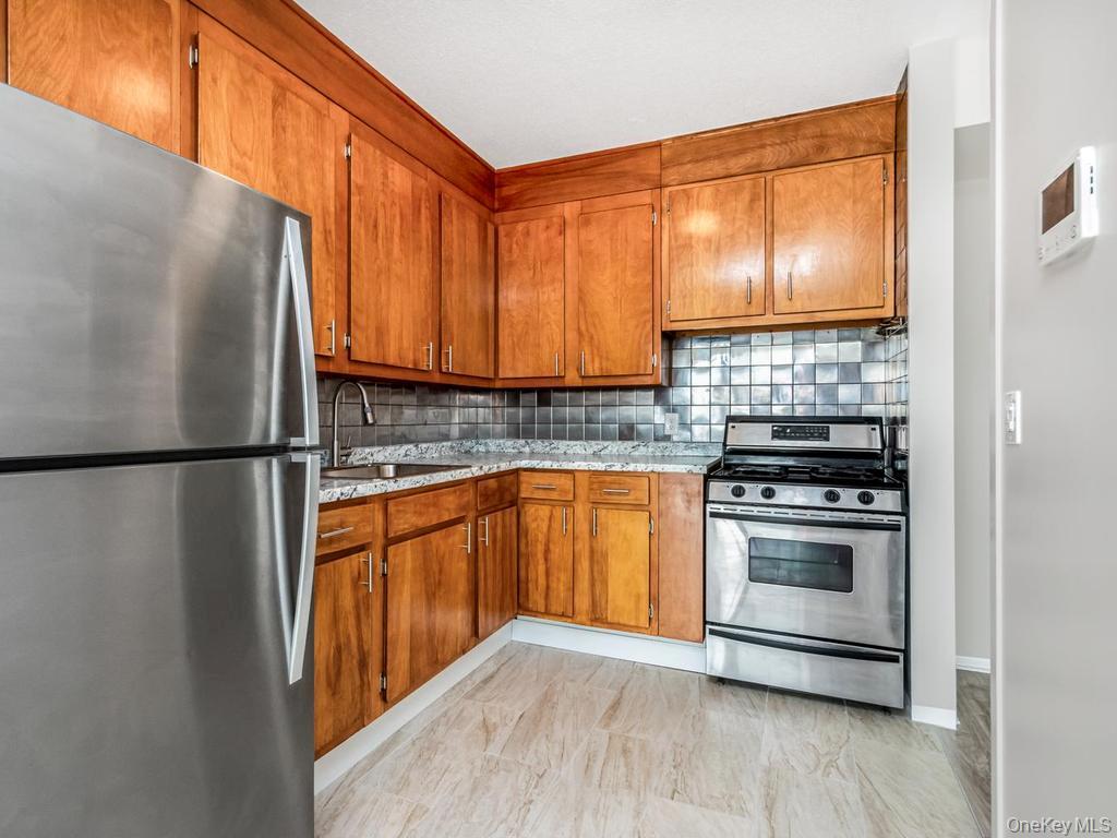 290 W 232nd Street 21c Property Photo 8