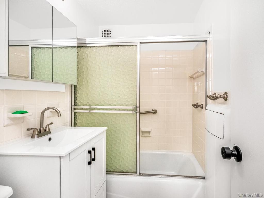 290 W 232nd Street 21c Property Photo 13