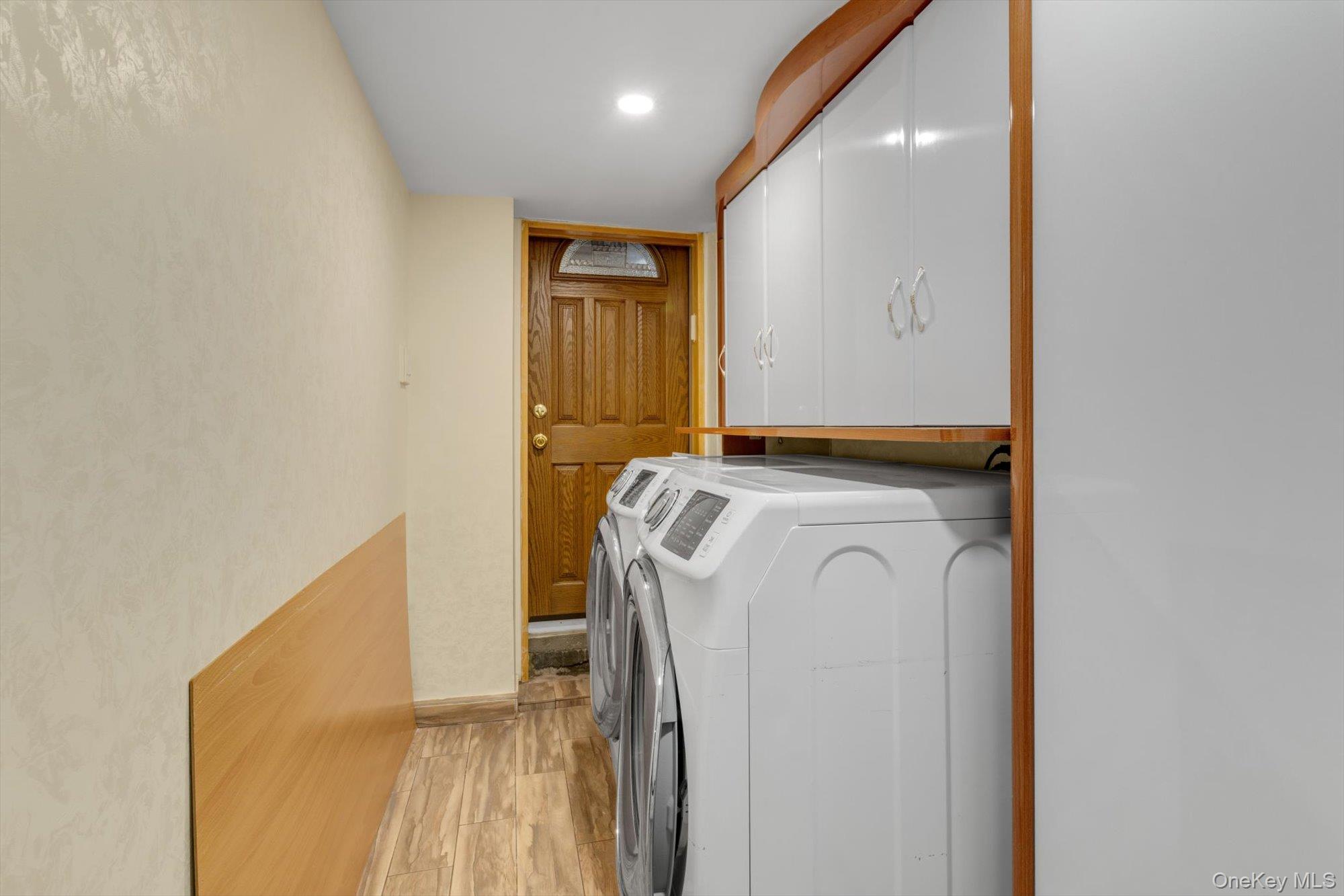 147-71 Hoover Avenue Property Photo 15