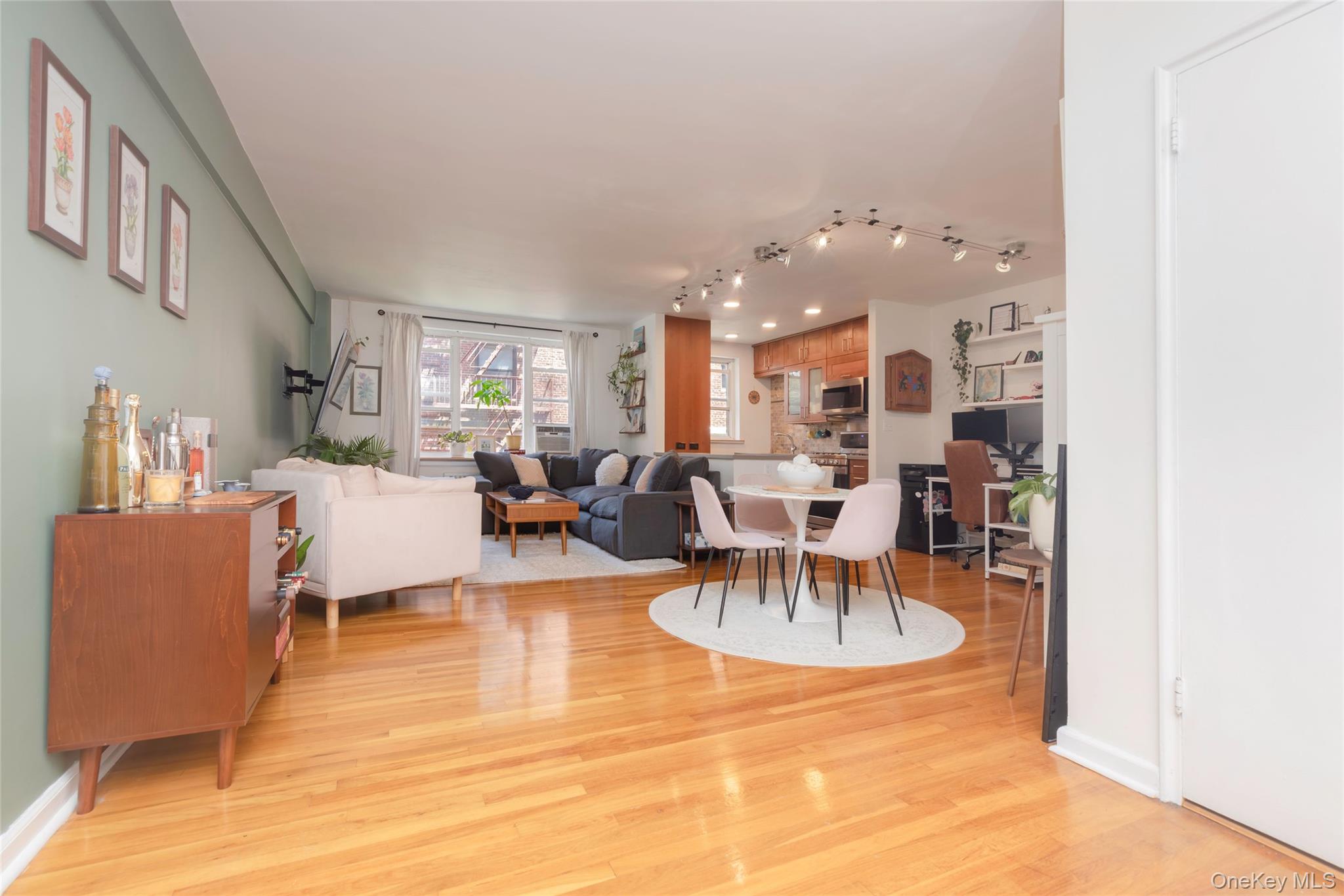 12 Westchester Avenue 2j Property Photo 2