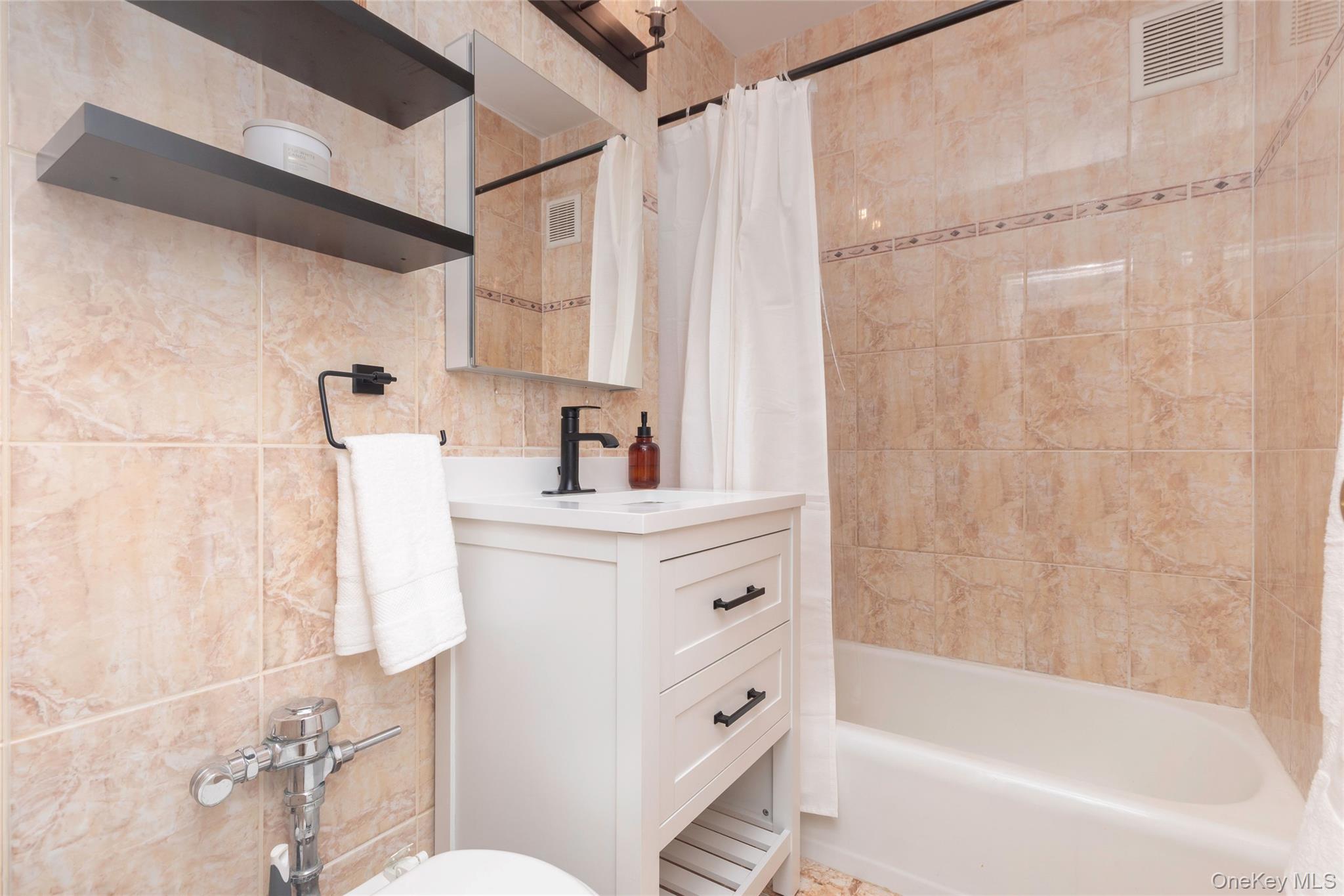 12 Westchester Avenue 2j Property Photo 8