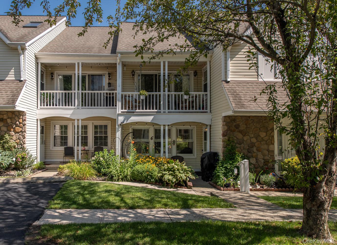 6 Burnham Court Property Photo 1