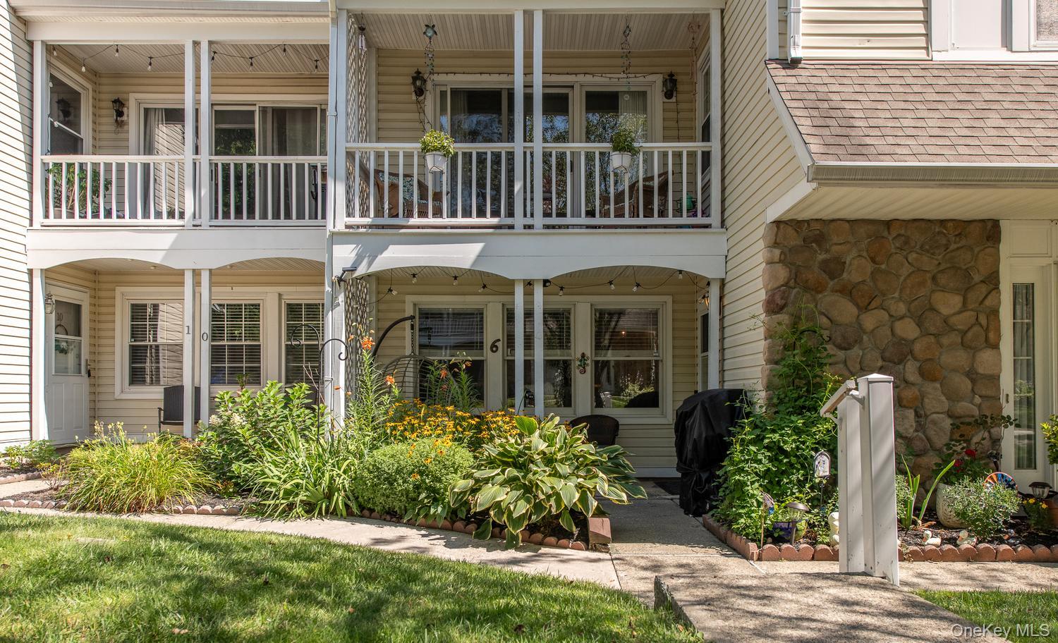 6 Burnham Court Property Photo 2