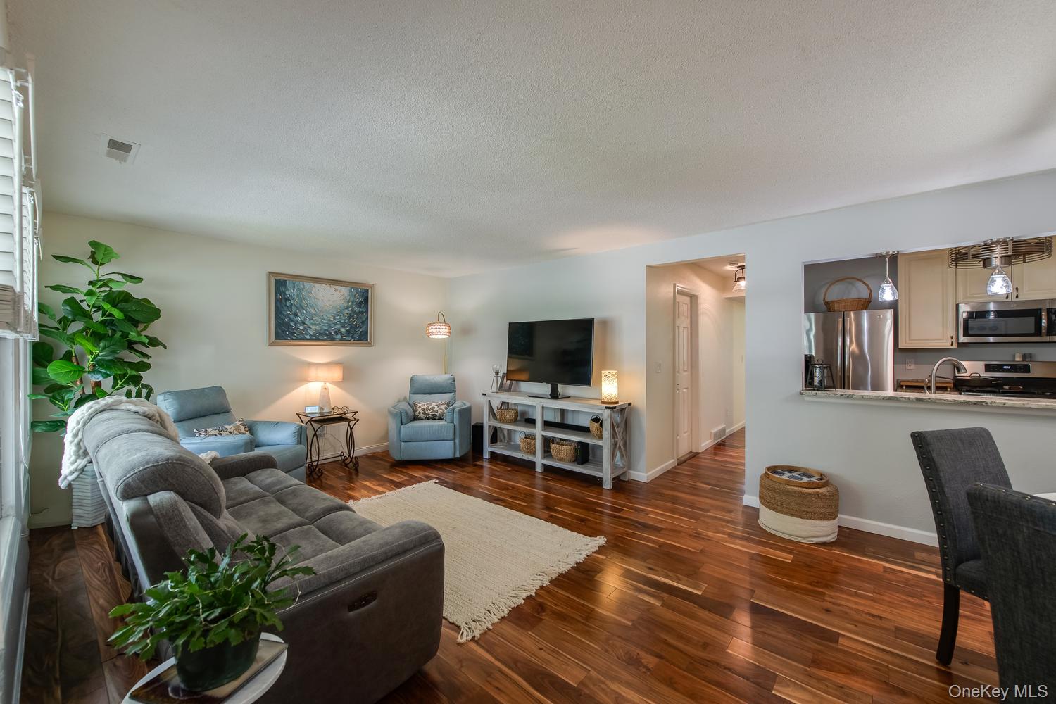 6 Burnham Court Property Photo 9