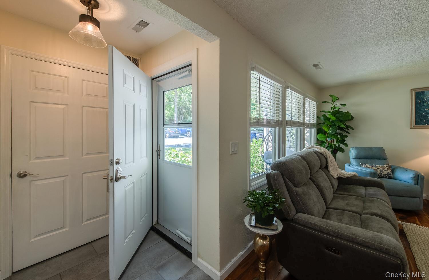 6 Burnham Court Property Photo 10