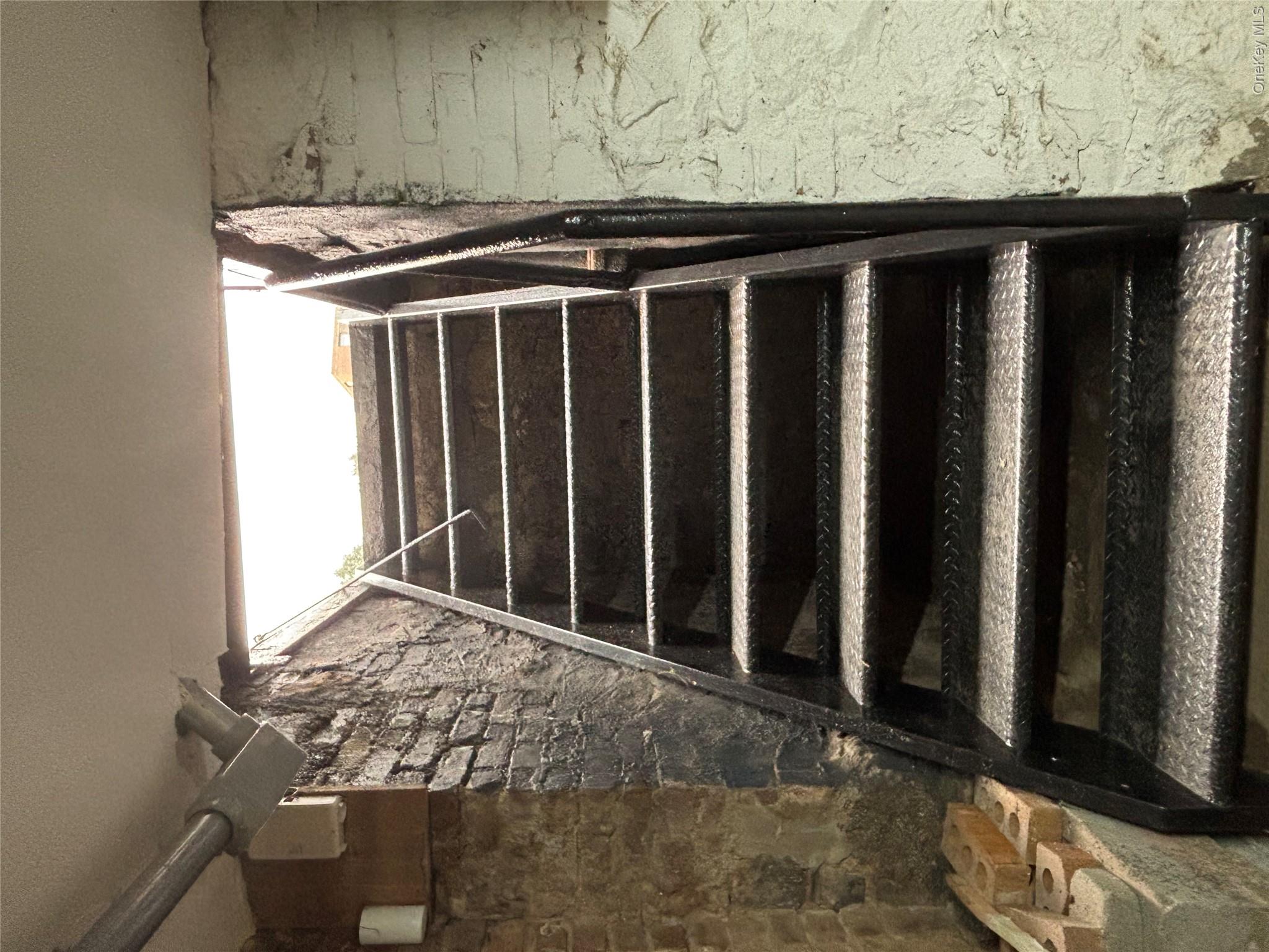 322 Myrtle Avenue Property Photo 11