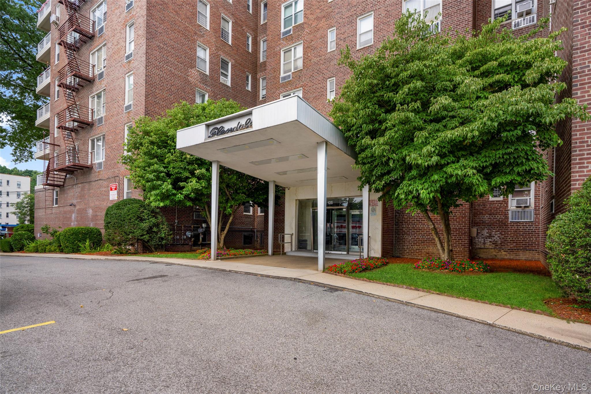 125 Bronx River Road 7a Property Photo 1