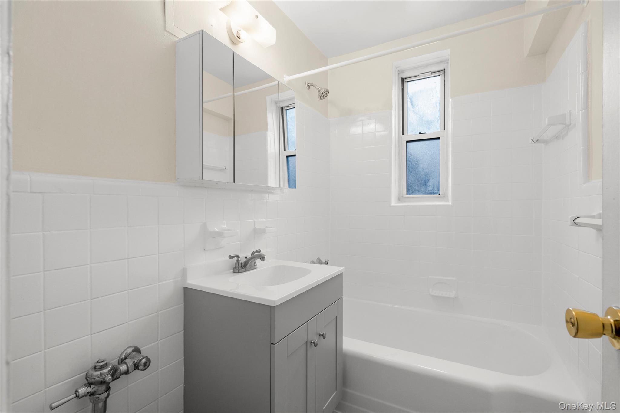 125 Bronx River Road 7a Property Photo 10