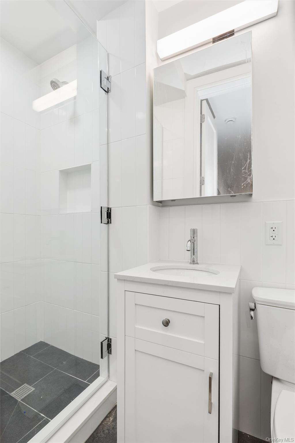 148-09 Northern Boulevard 1d Property Photo 6
